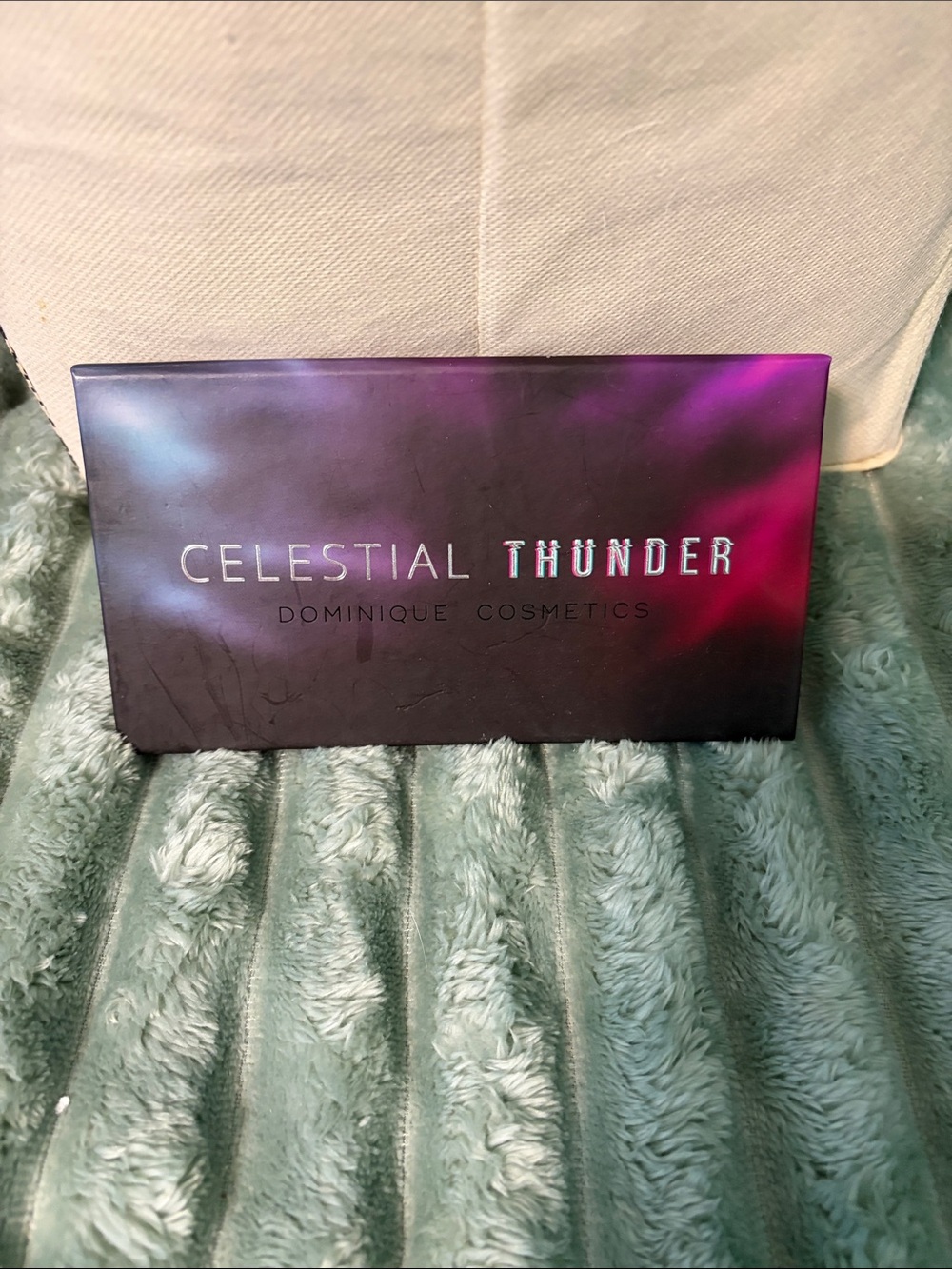 Cestial thunder eye shadow pallet